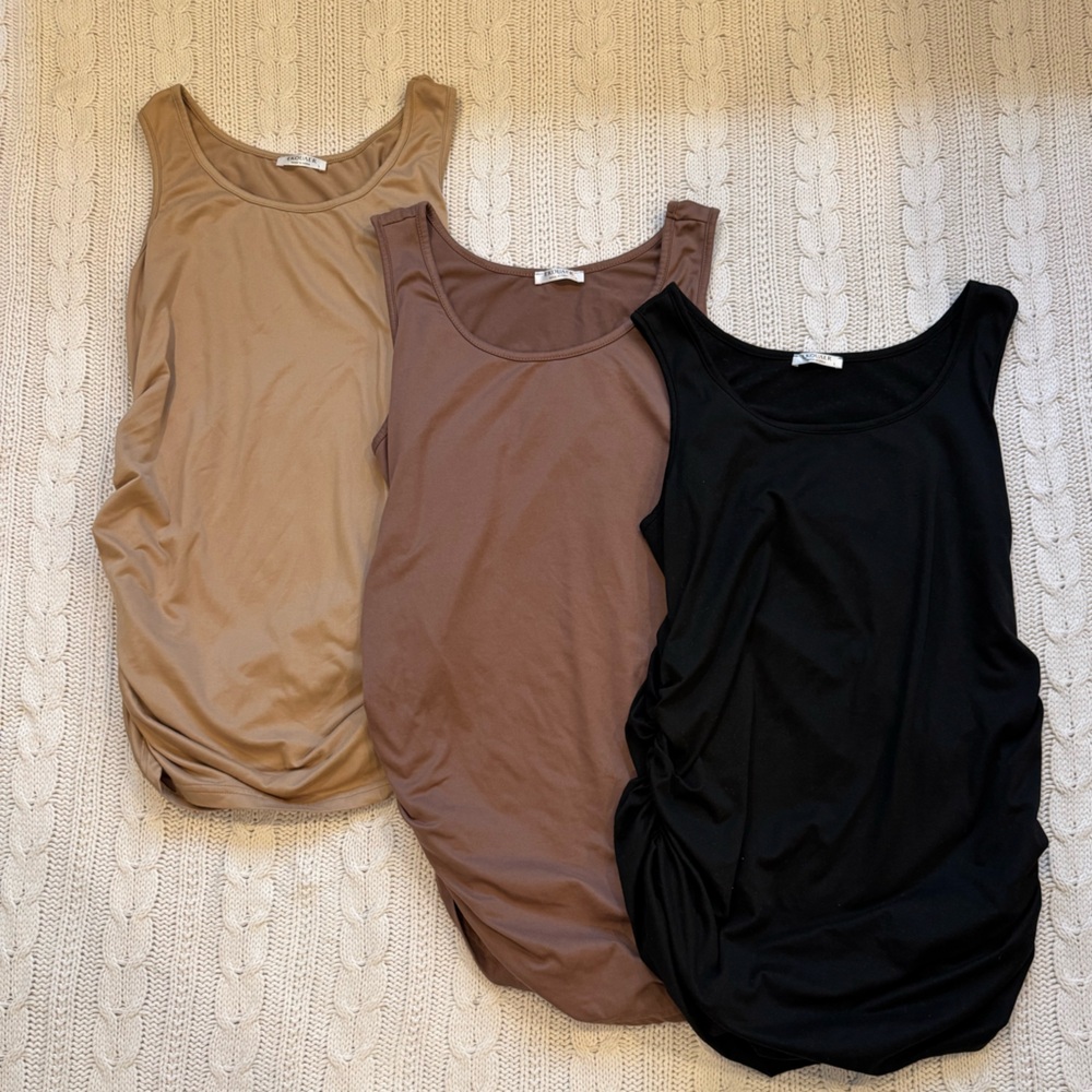 Ekaouaer Set of Three Maternity Tank Tops in Black, Brown, and Tan